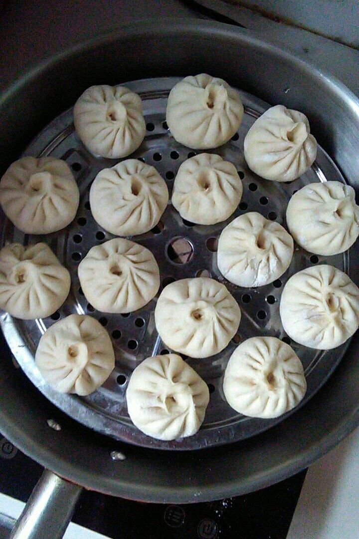 我滴做的松软多汁的肉包子