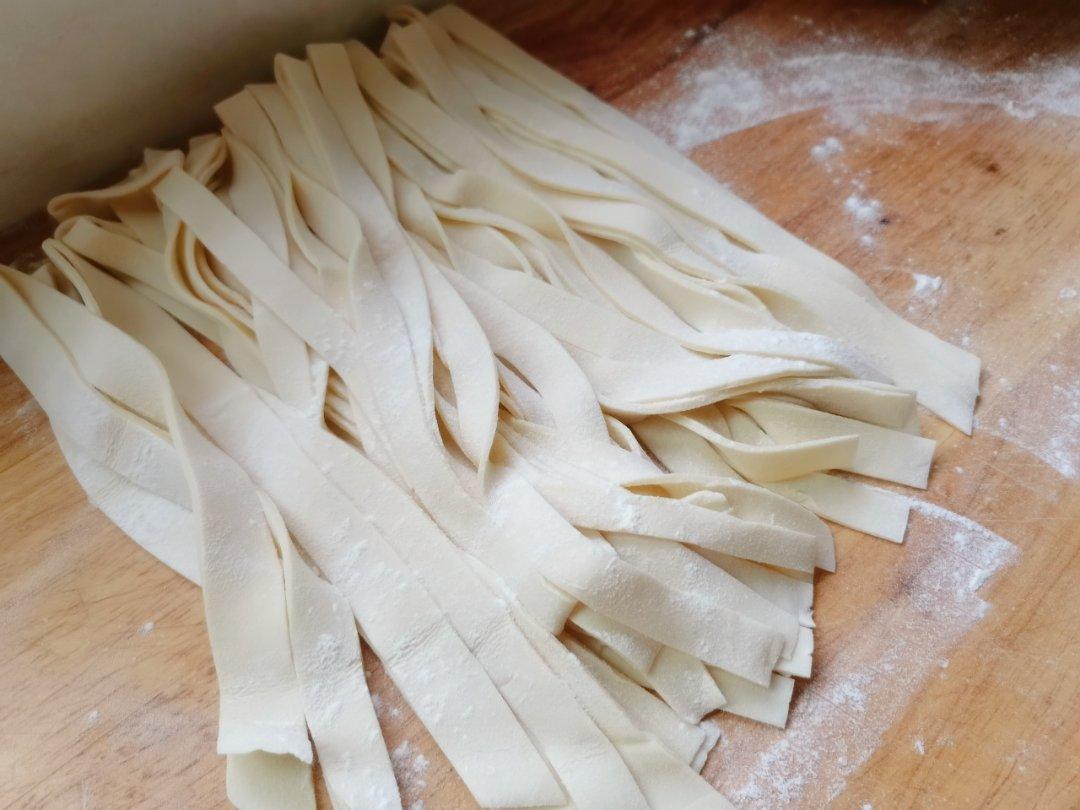 自制“筋道手擀面”