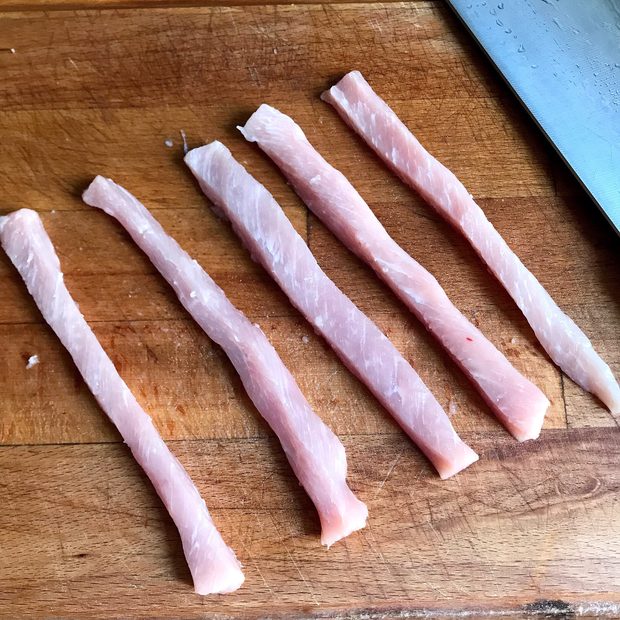 椒盐棒棒猪肉条（附自制椒盐做法）的做法 步骤1