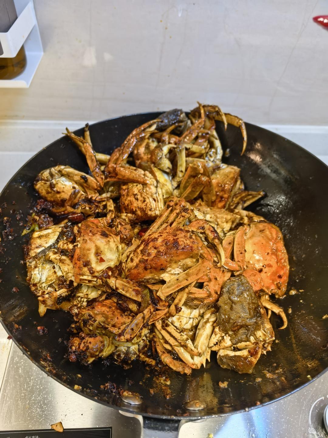 华丽丽的香辣大闸蟹