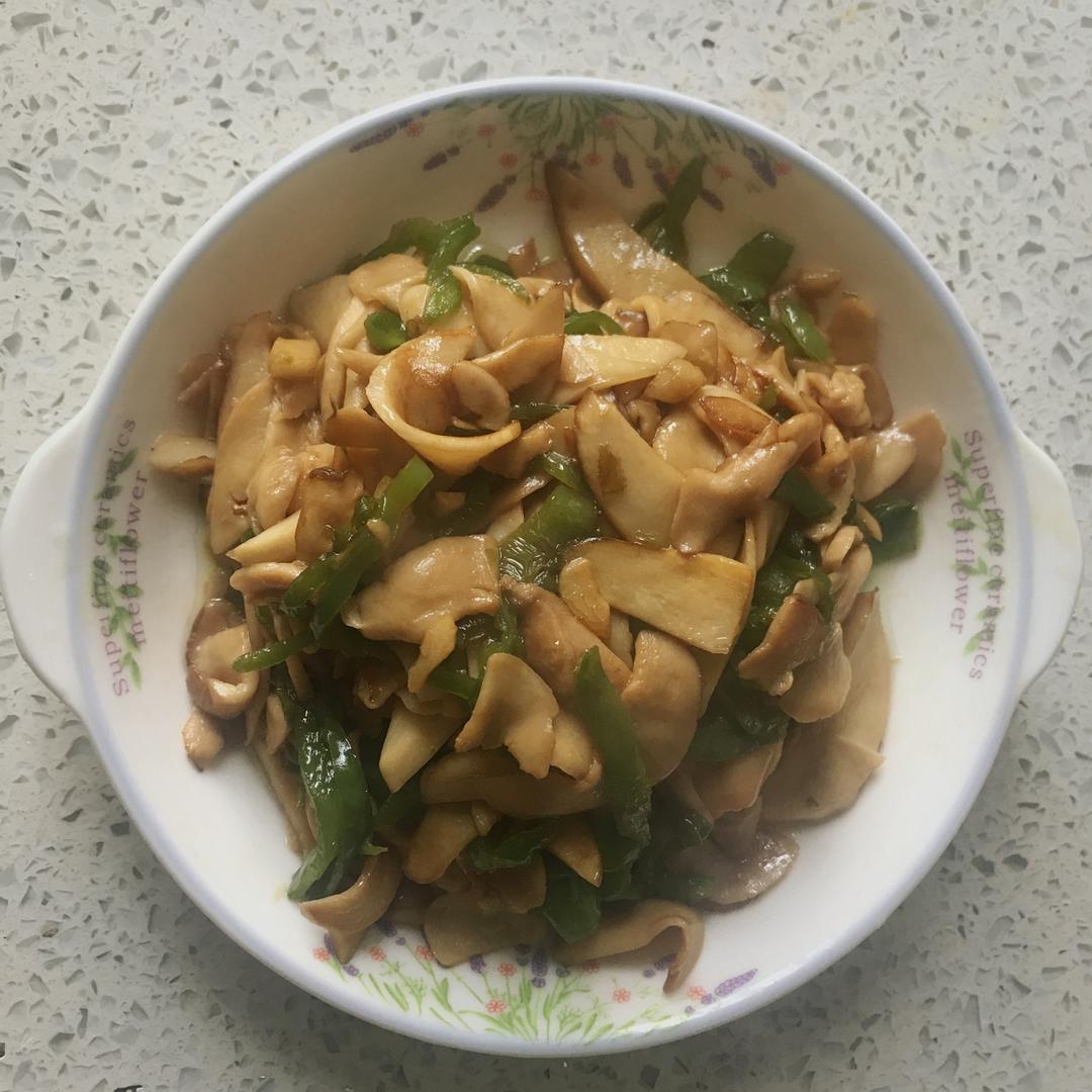 青椒素炒杏鲍菇