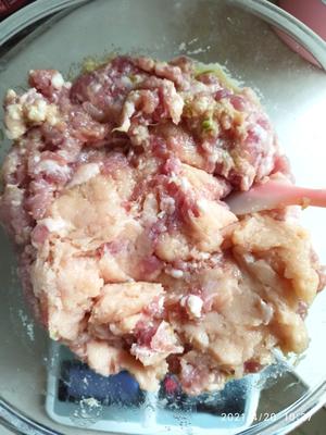 妥妥的肉感:鸡肉猪肉午餐肉（不加水，少量淀粉版）的做法 步骤3