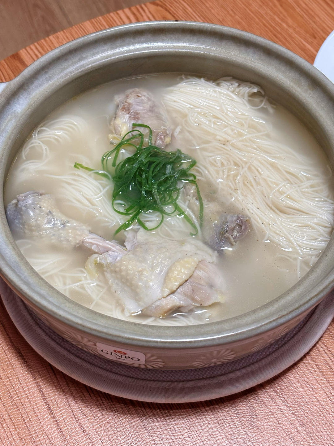 土鸡腿汤面线