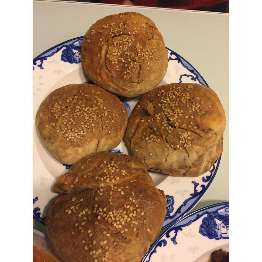 gjl_xib7做的烤箱版麻酱烧饼