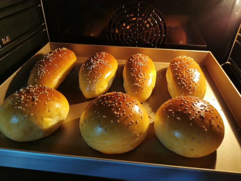 超软绵椰蓉咸奶油面包