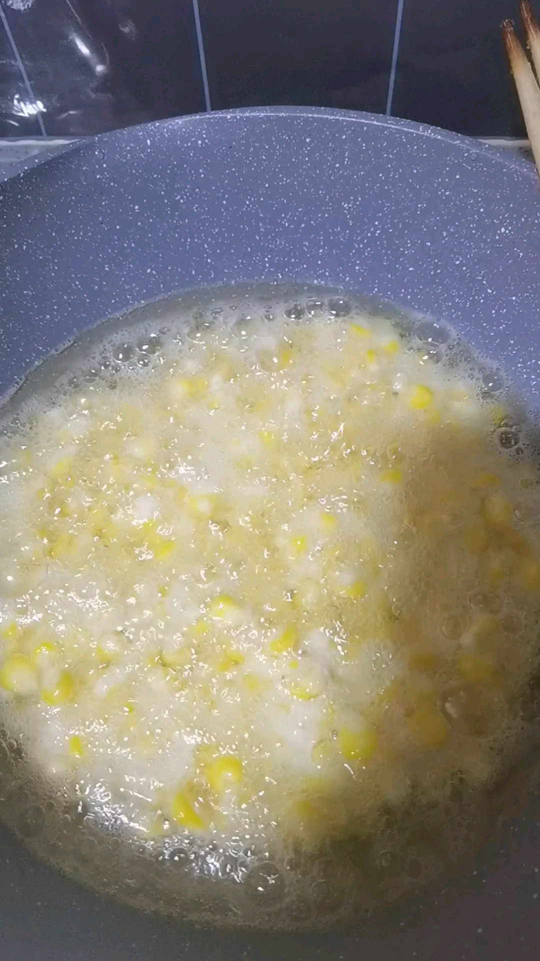 主食  玉米烙 （消耗吃不完的玉米）的做法 步骤2