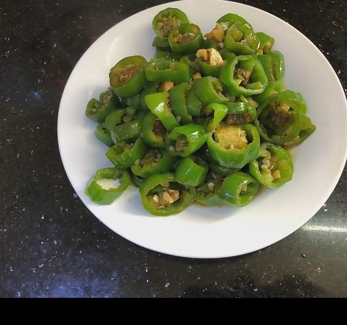 早餐必备酱油辣椒⭕️      小菜   油焖尖椒   蒜蓉辣椒酱