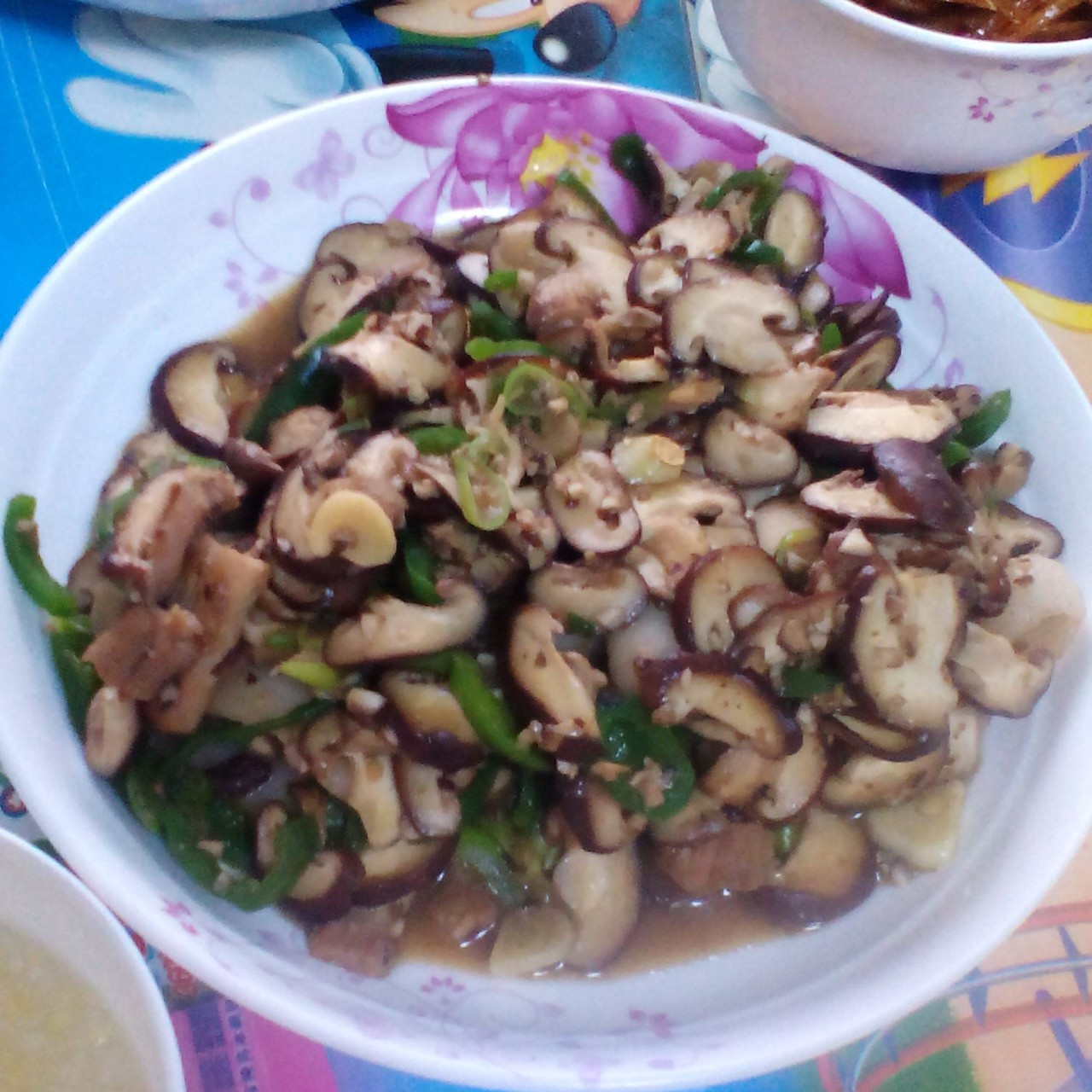香菇炒肉，超级下饭哦