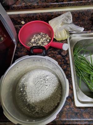 炸海蛎煎丸子（生蚝）泉州惠安小吃的做法 步骤1