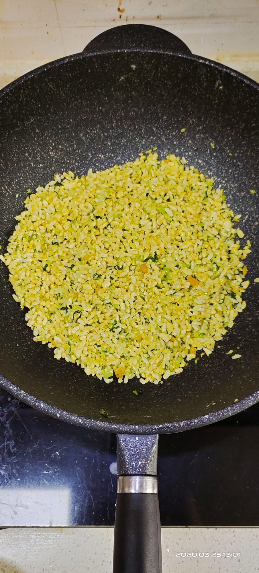 做了10年蛋炒饭，才知道这样做，居然能做出螃蟹味儿！鲜绝！