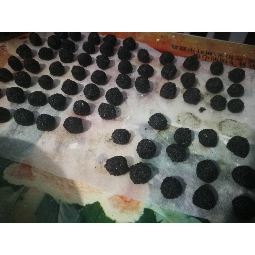 家传黑芝麻汤圆馅心
（黑洋酥）