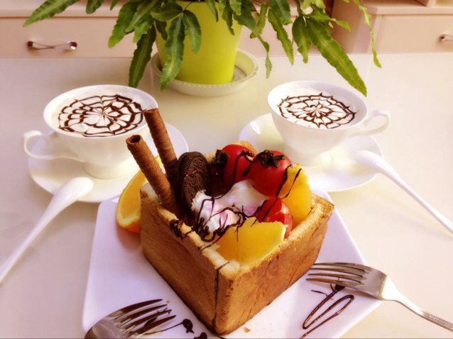 蜂蜜莓果厚多士
