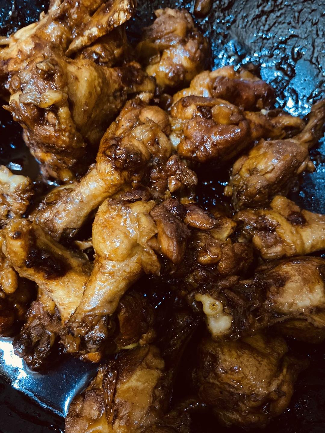 好吃到舔手指的「蒜香蜜汁鸡翅根」👍