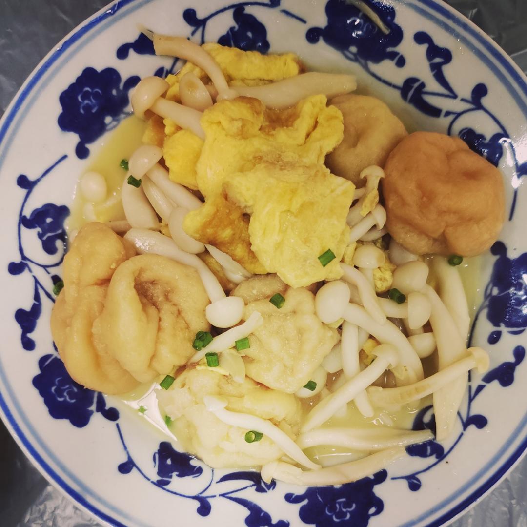 鲜虾菌菇豆腐汤