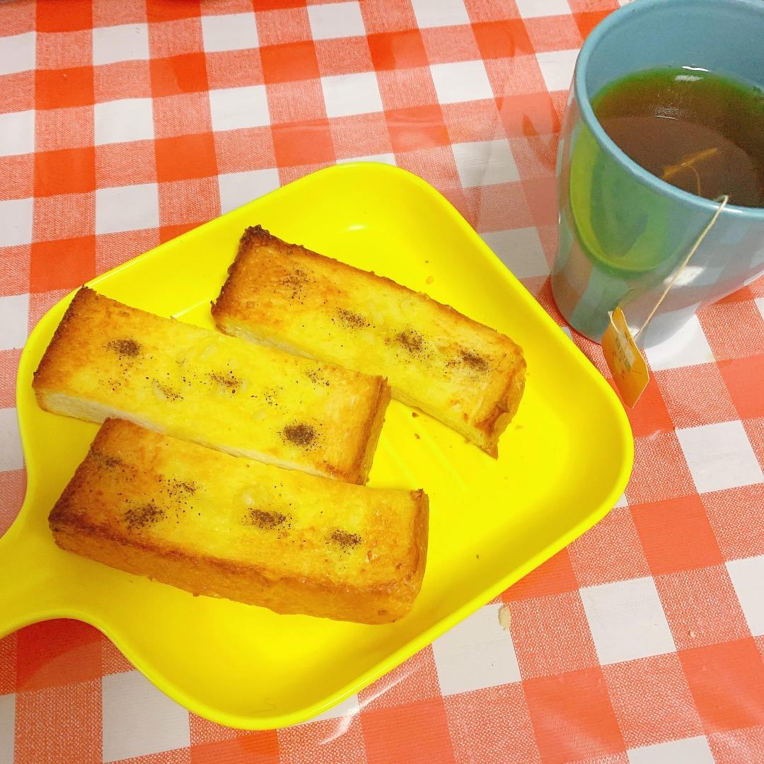 蒜香烤土司