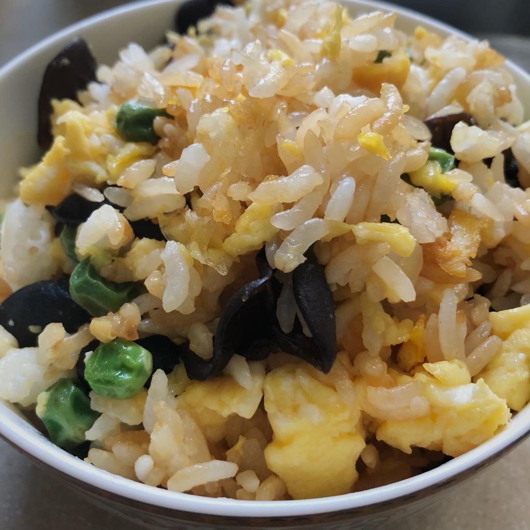 时蔬鸡蛋炒饭（简单快手，宝宝爱吃）