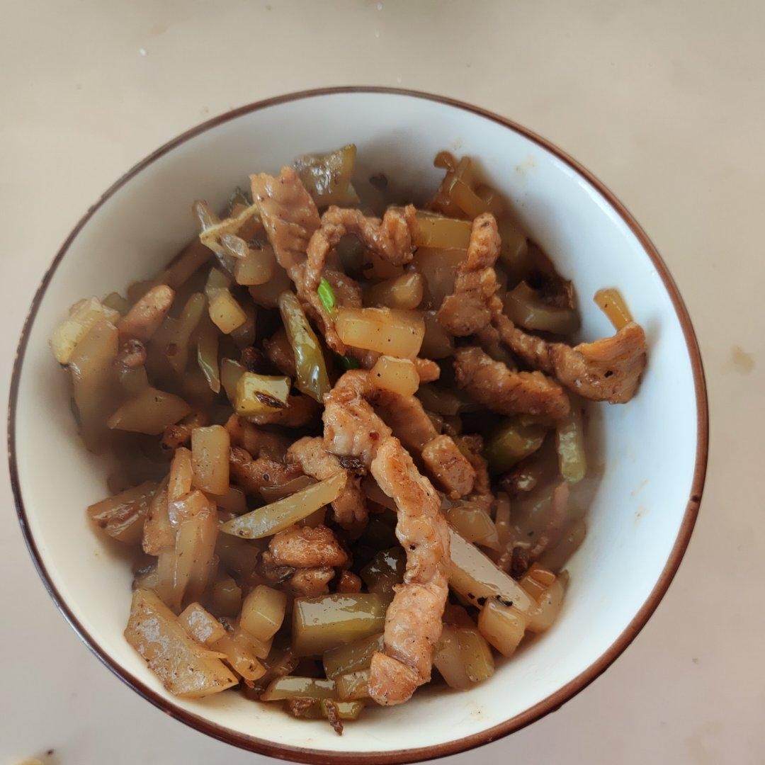 下饭神菜——榨菜炒肉丝！夹馒头yyds