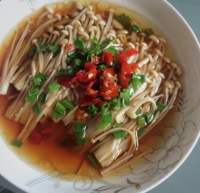 油泼金针菇
