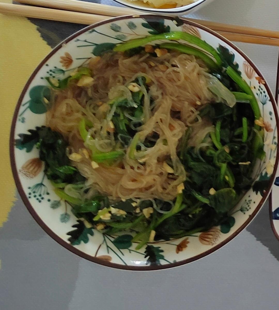 万能凉拌菜料汁（凉拌菠菜粉丝）