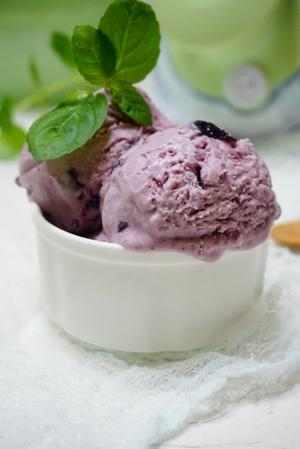 蓝莓酸奶冰淇淋的做法 步骤7