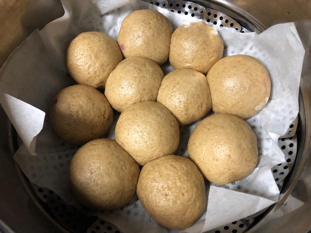 全麦馒头