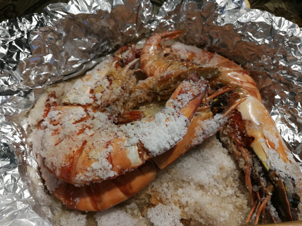 盐焗黑虎虾的做法