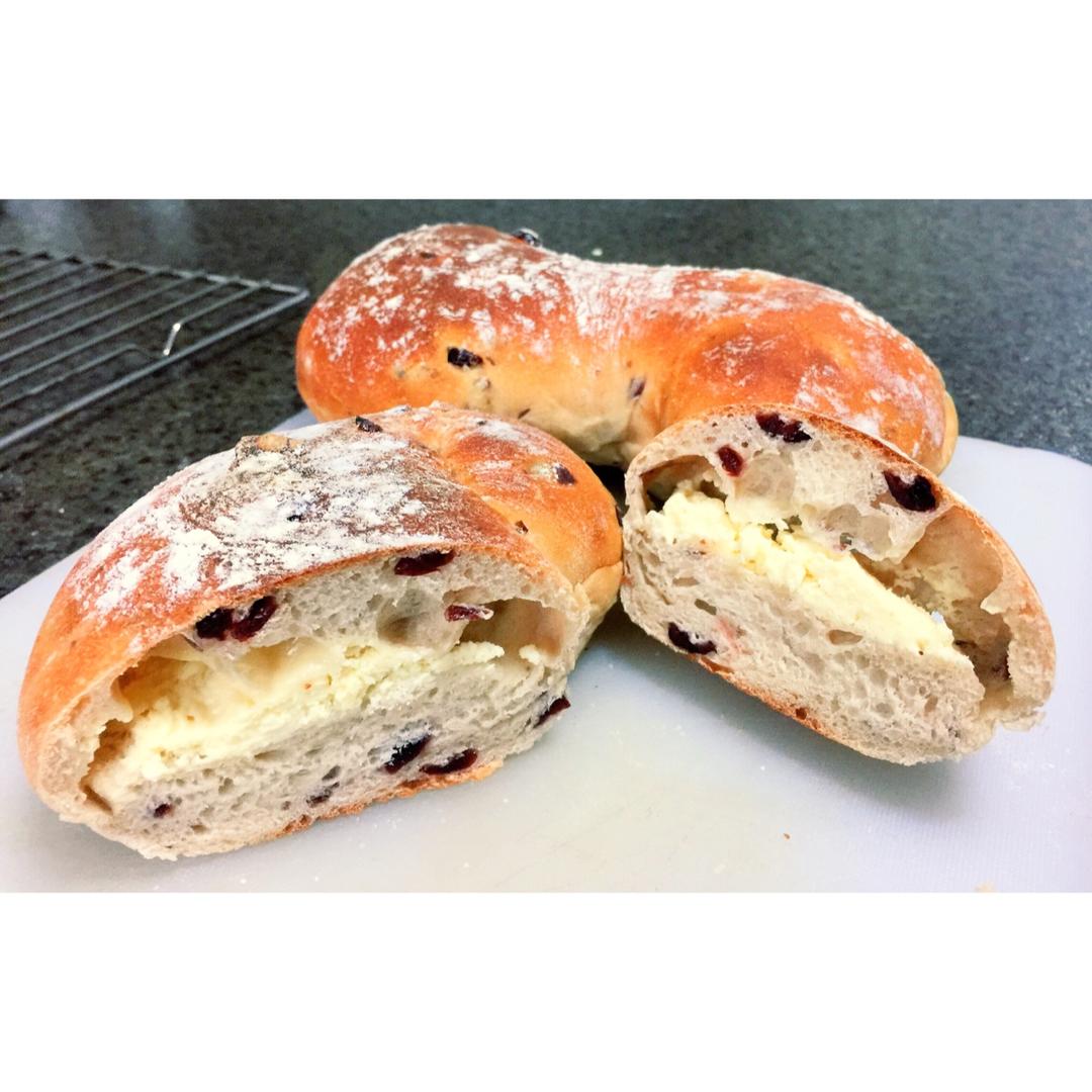 面包店里的常客——蔓越莓奶酪软欧