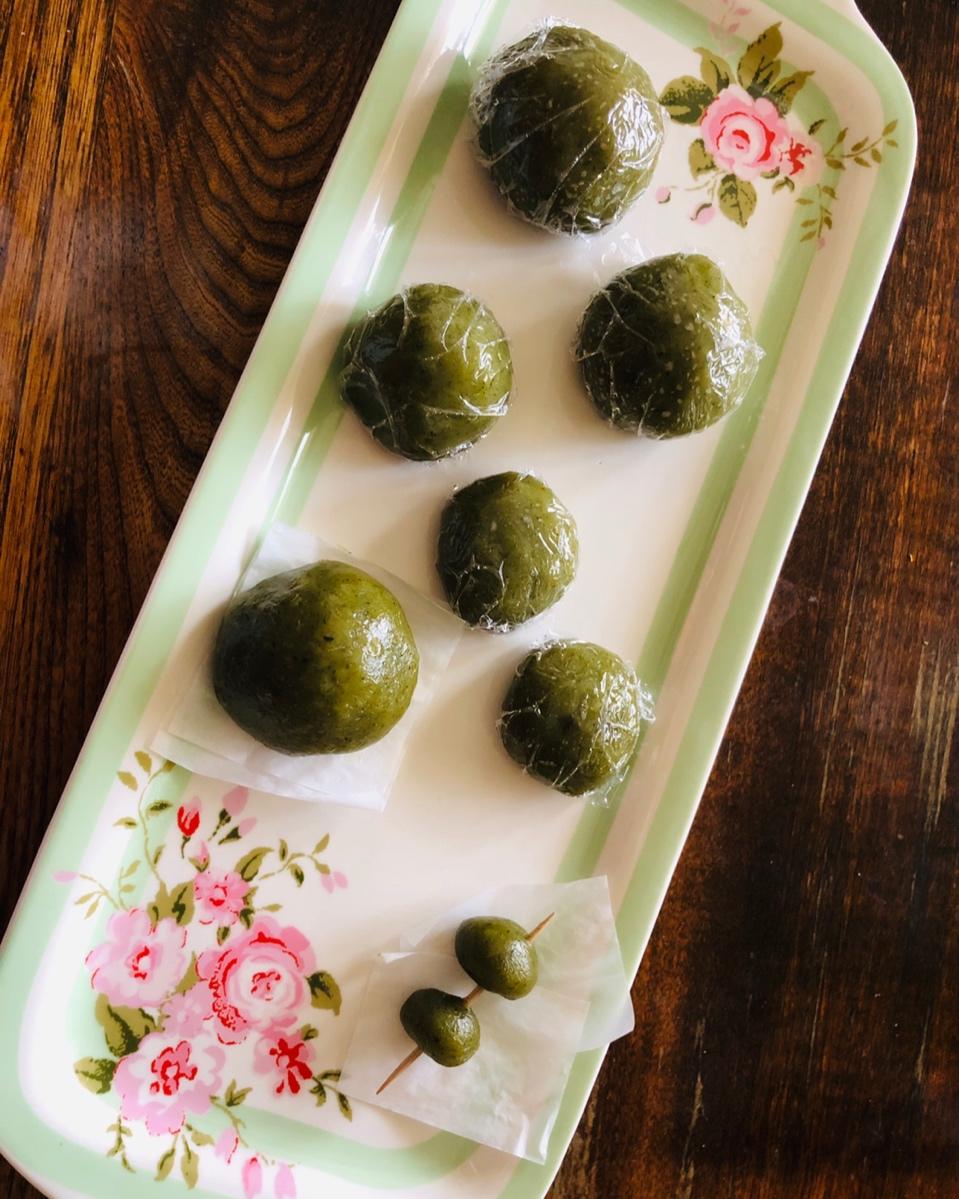 软糯香甜的菠菜青团
