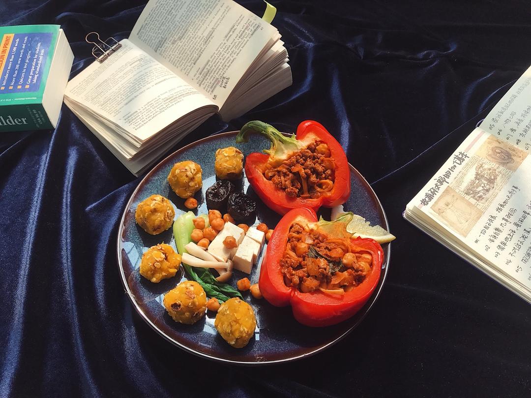 【健康三餐】番茄肉末焗彩椒