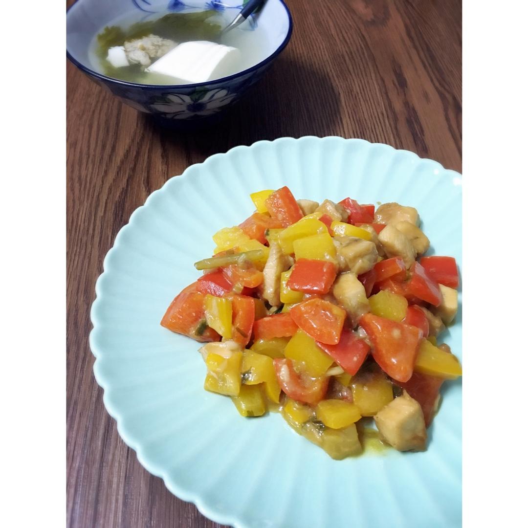 彩椒炒鸡丁