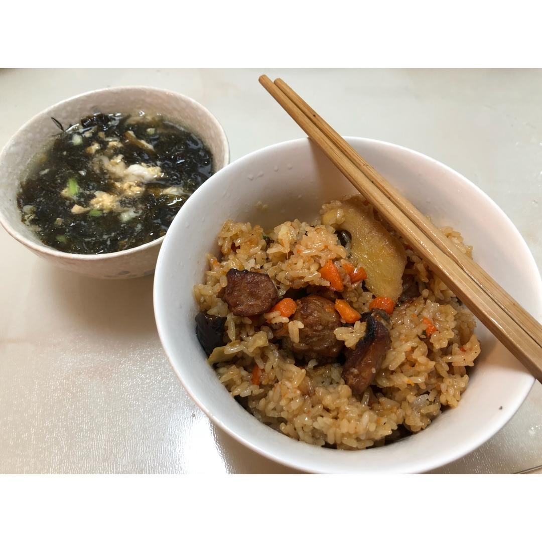 喷香排骨焖饭（爆好吃）