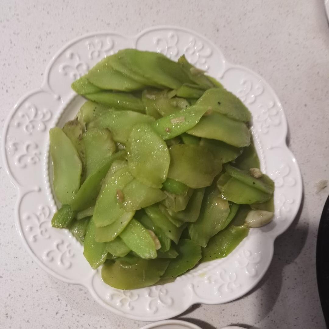 清炒莴笋