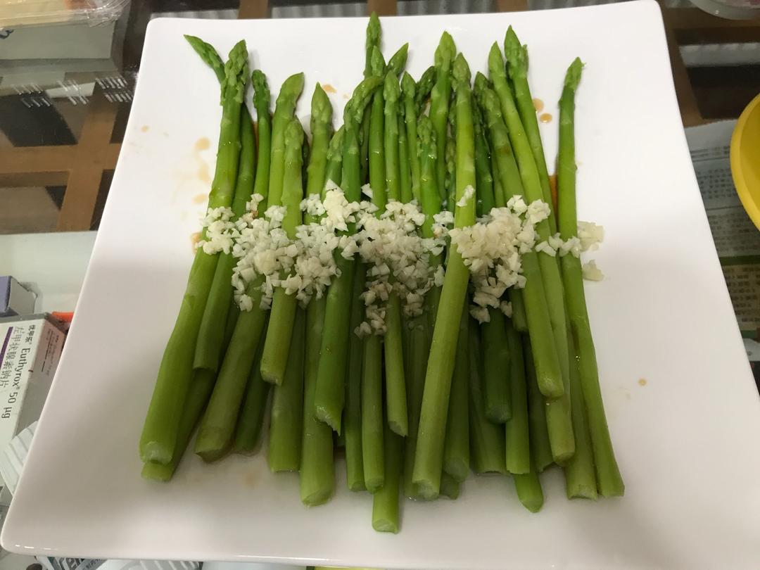 鲜味油淋芦笋