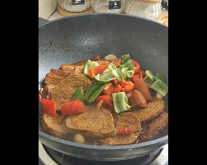 红烧素鸡～简简单单的食材，却能做出肉质的鲜美，平凡而不平庸的做法 步骤29