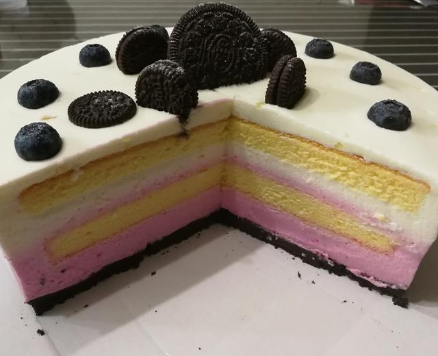 酸奶火龙果双色慕斯蛋糕（8寸圆）