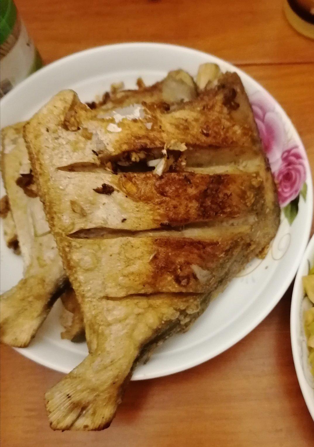 香煎鲳鱼