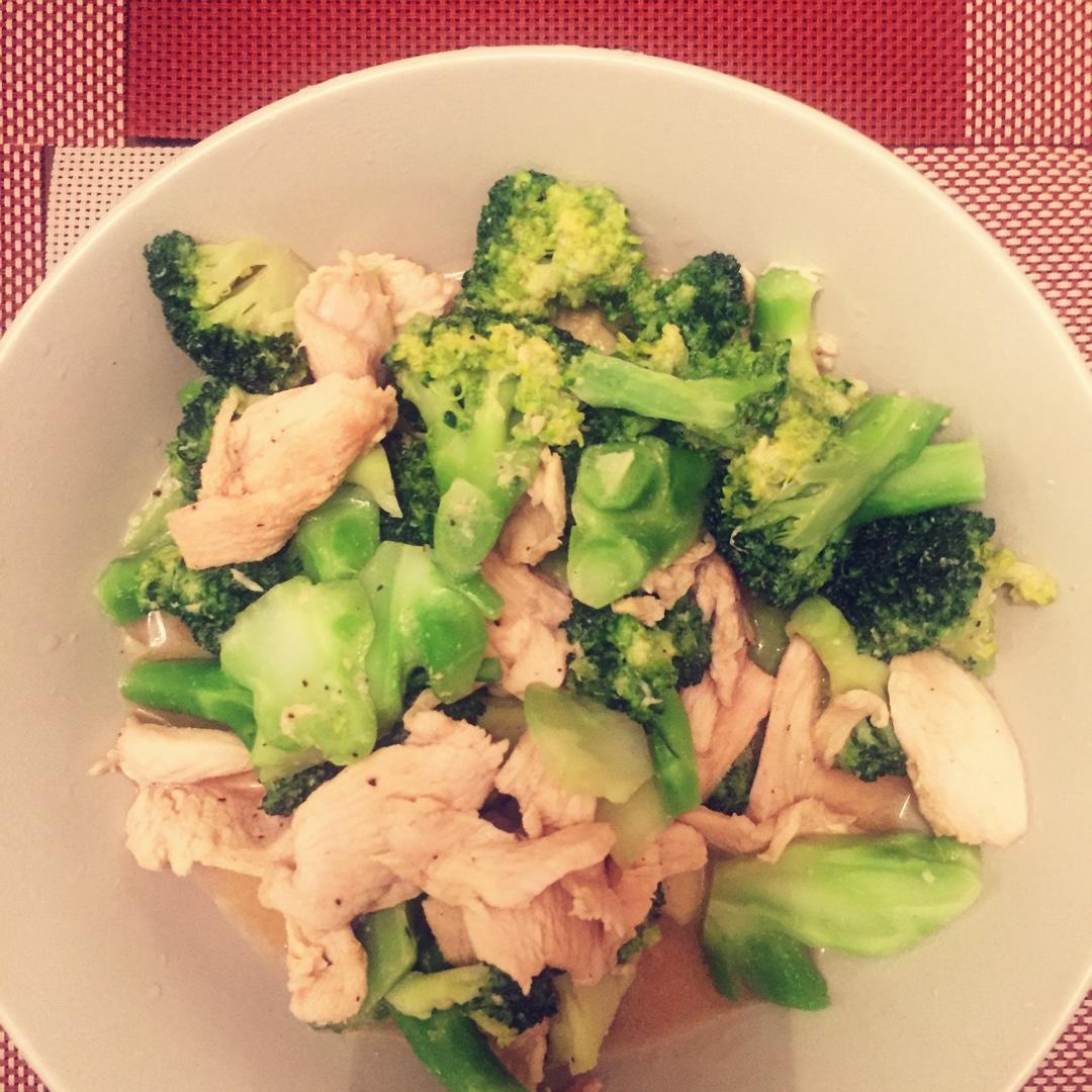 西兰花炒鸡胸肉