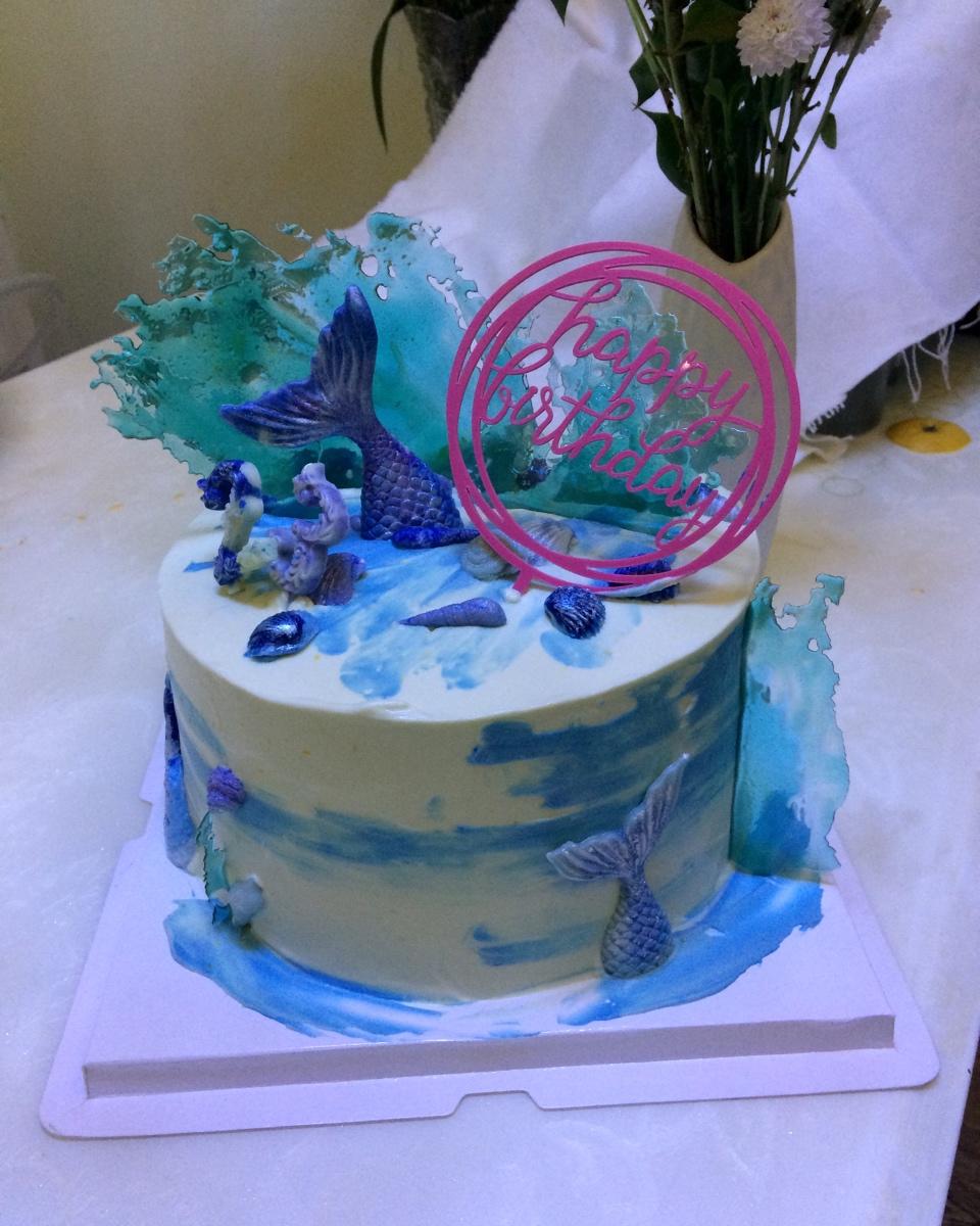 水晶洞加高戚风蛋糕，水晶碗，水晶珊瑚糖，ins风裱花蛋糕