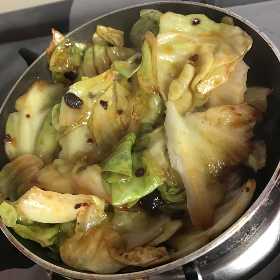 老干妈炒绿甘蓝