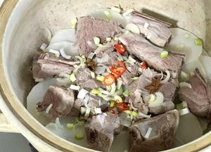 砂锅清炖萝卜排骨汤的做法 步骤2