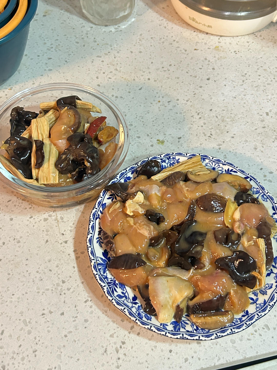 广式家常菜香菇蒸鸡，鲜嫩又方便百吃不厌