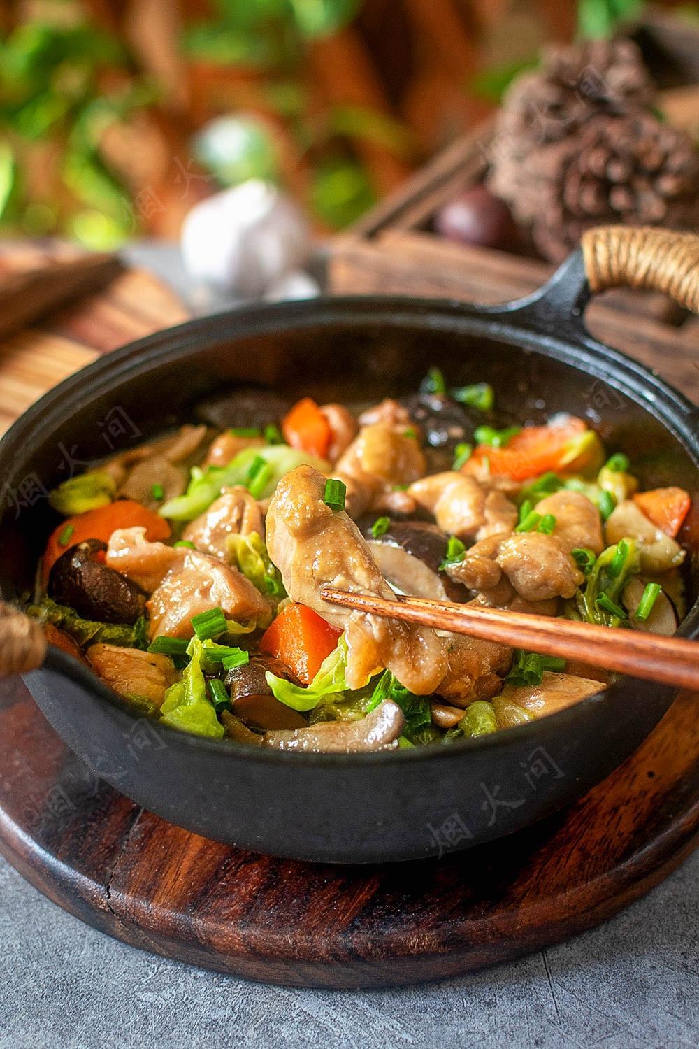 無水蔬菜雞肉鍋｜一鍋到底超省事！不加一滴水也能煮出鮮美湯汁！