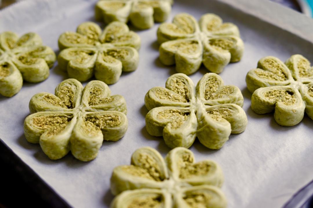 幸运四叶草抹茶椰蓉酥【北鼎烤箱食谱】