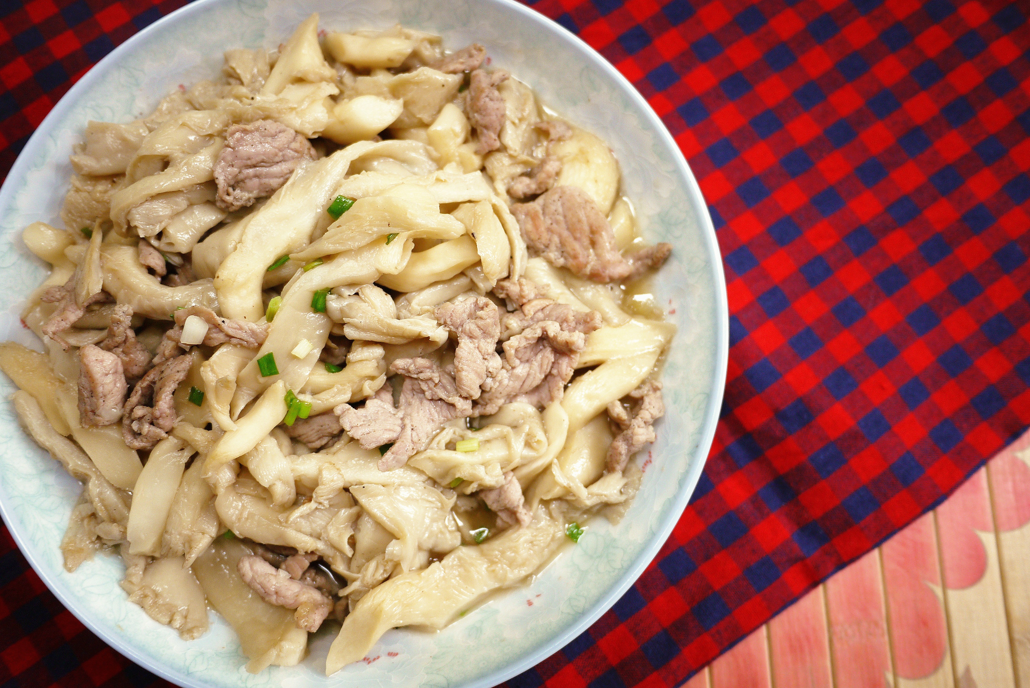 平菇肉片