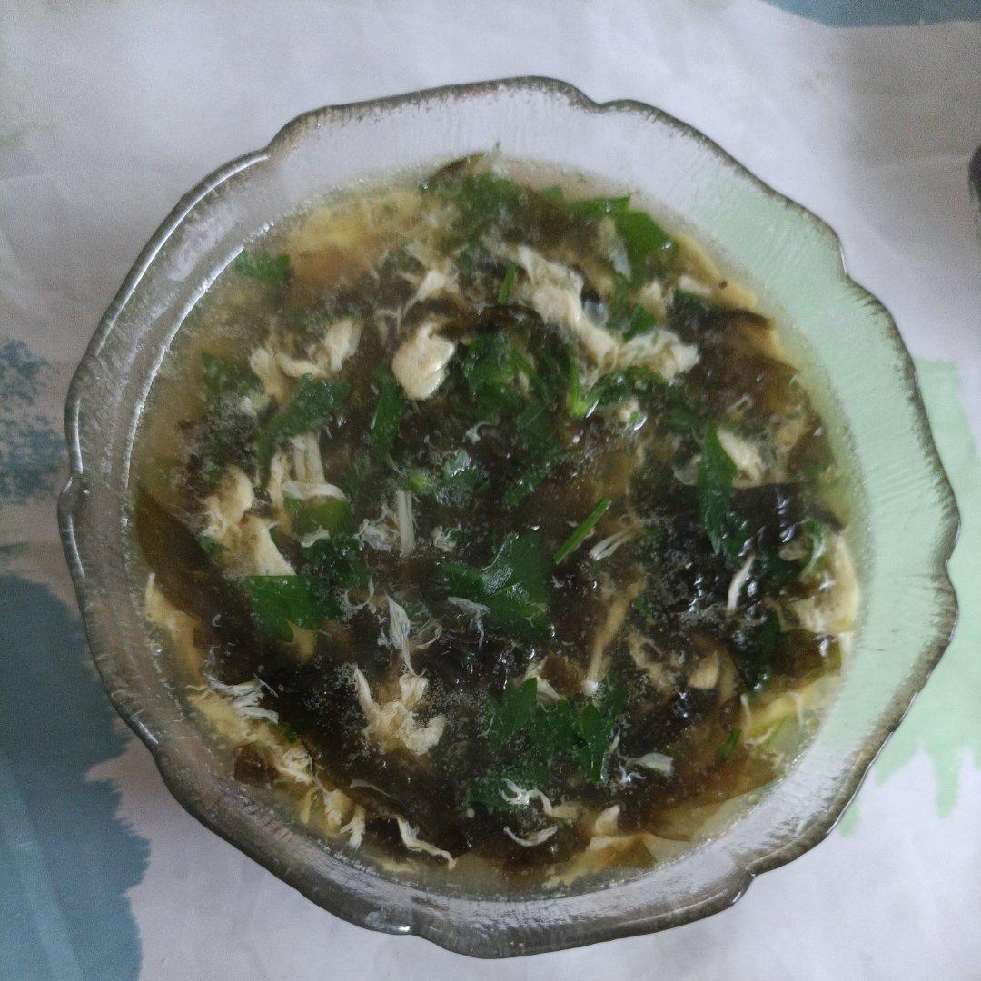 金针菇紫菜蛋花汤
