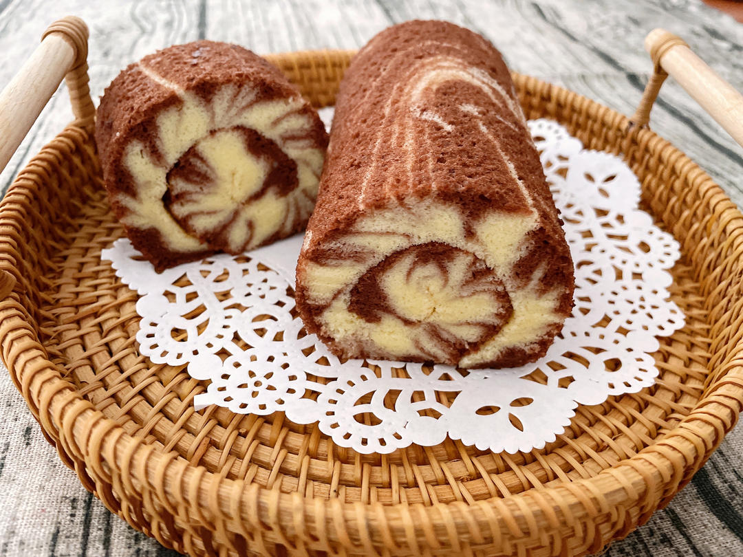 可可旋风蛋糕卷