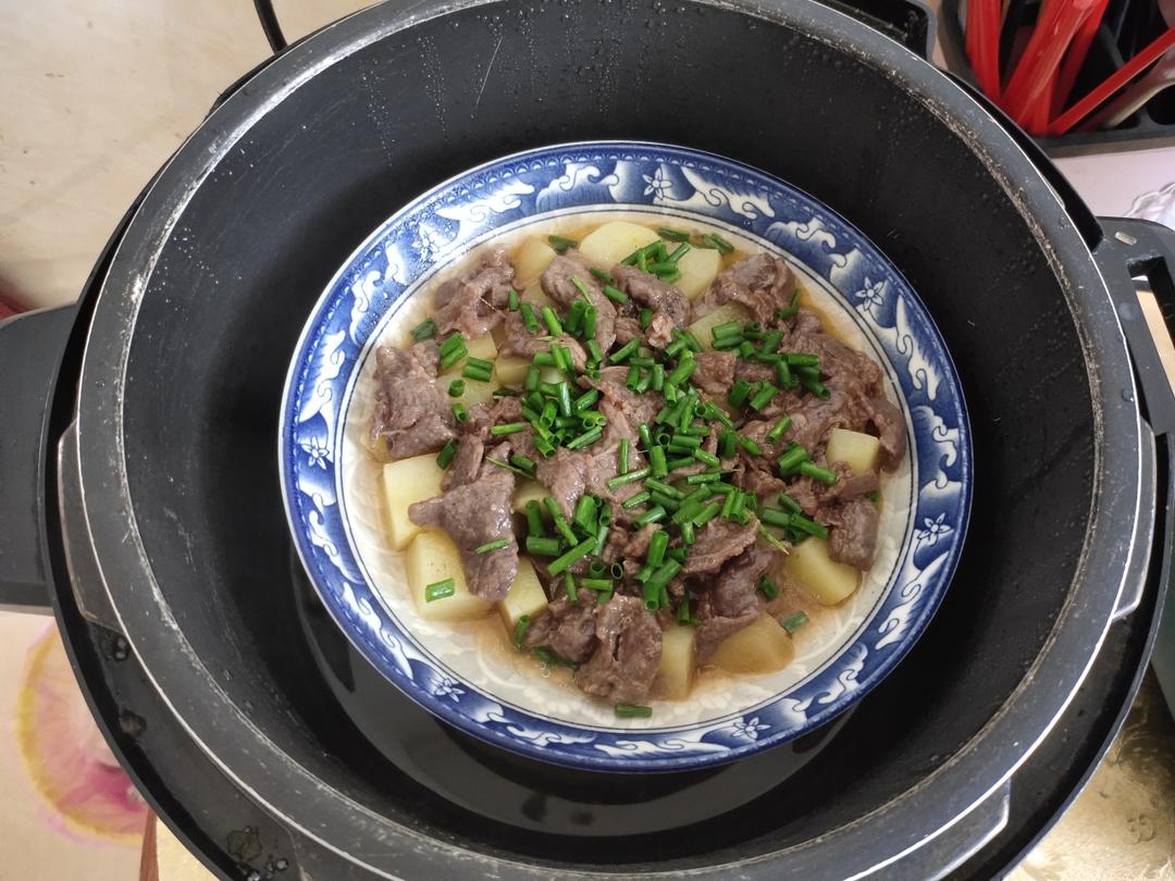 减脂增肌~无油快手土豆蒸牛肉