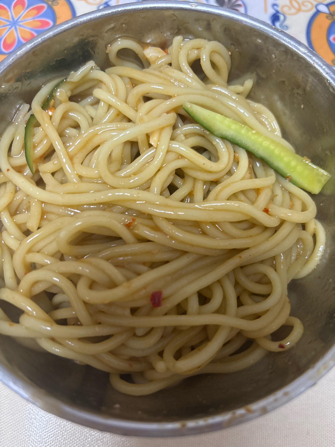 简单凉拌面只要五分钟，美食的快乐你值得～