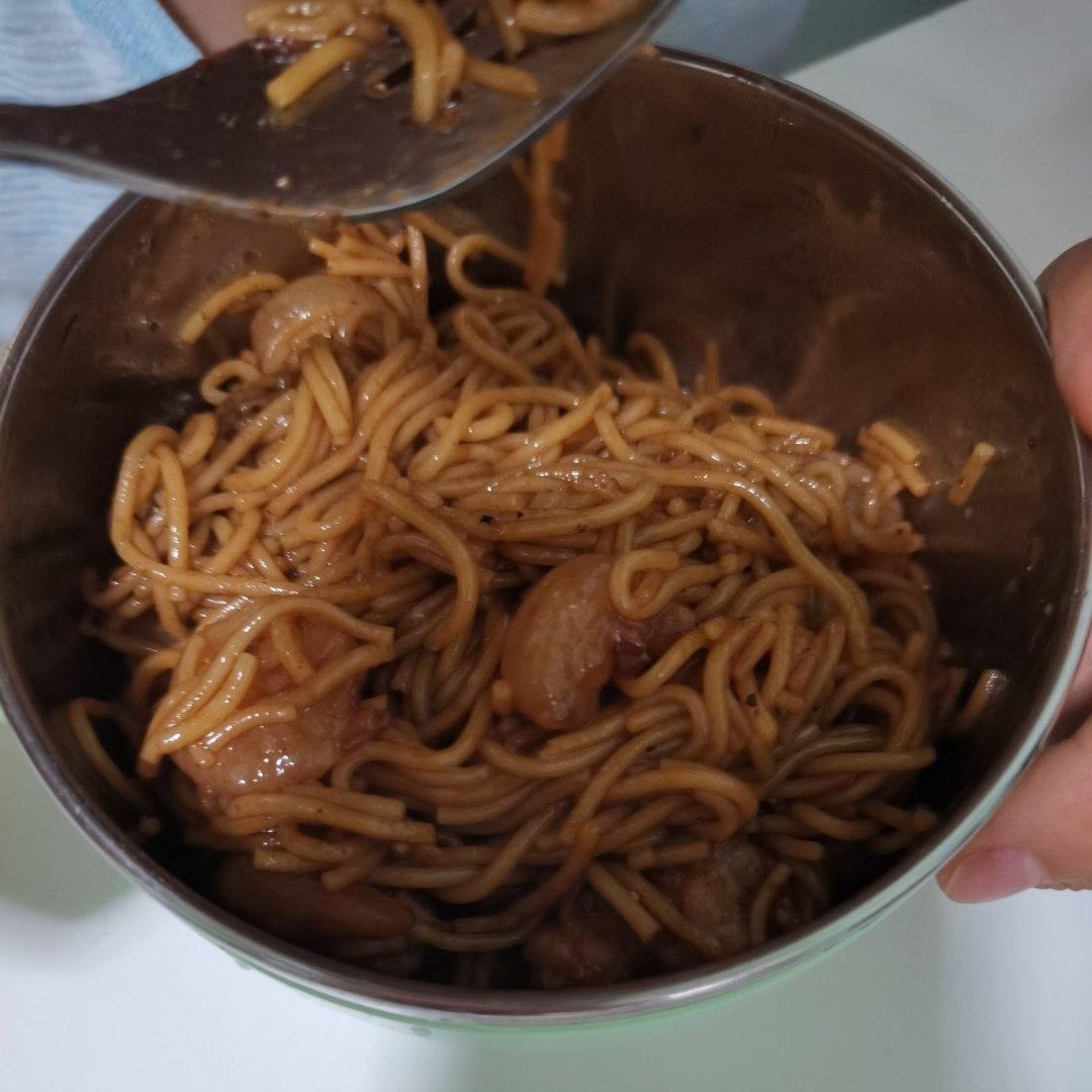 黑椒虾仁乌冬面