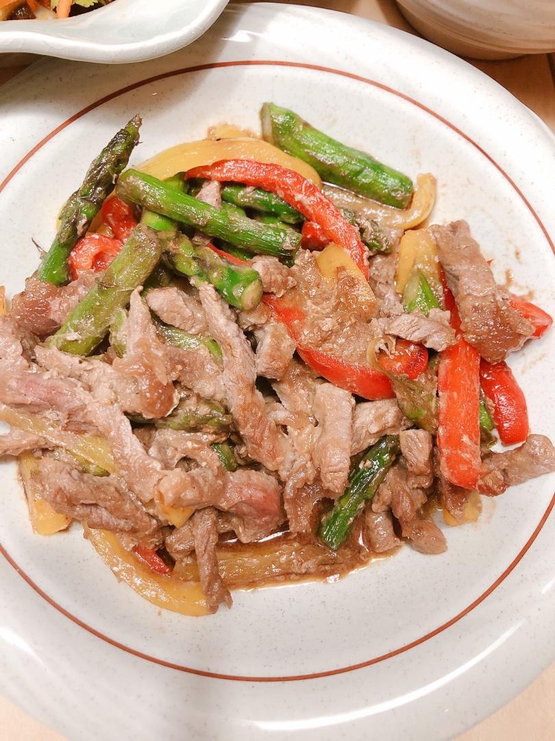 彩椒牛肉粒